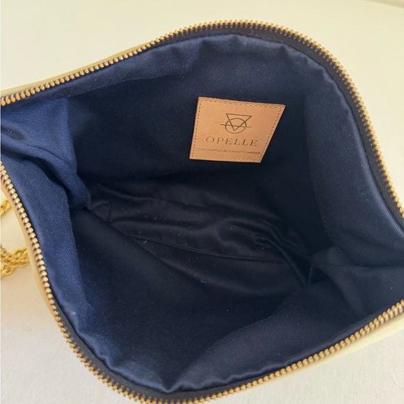 Opelle Creative Alma Baby Sling in Ivorine Pebbled - Picture 6 of 7